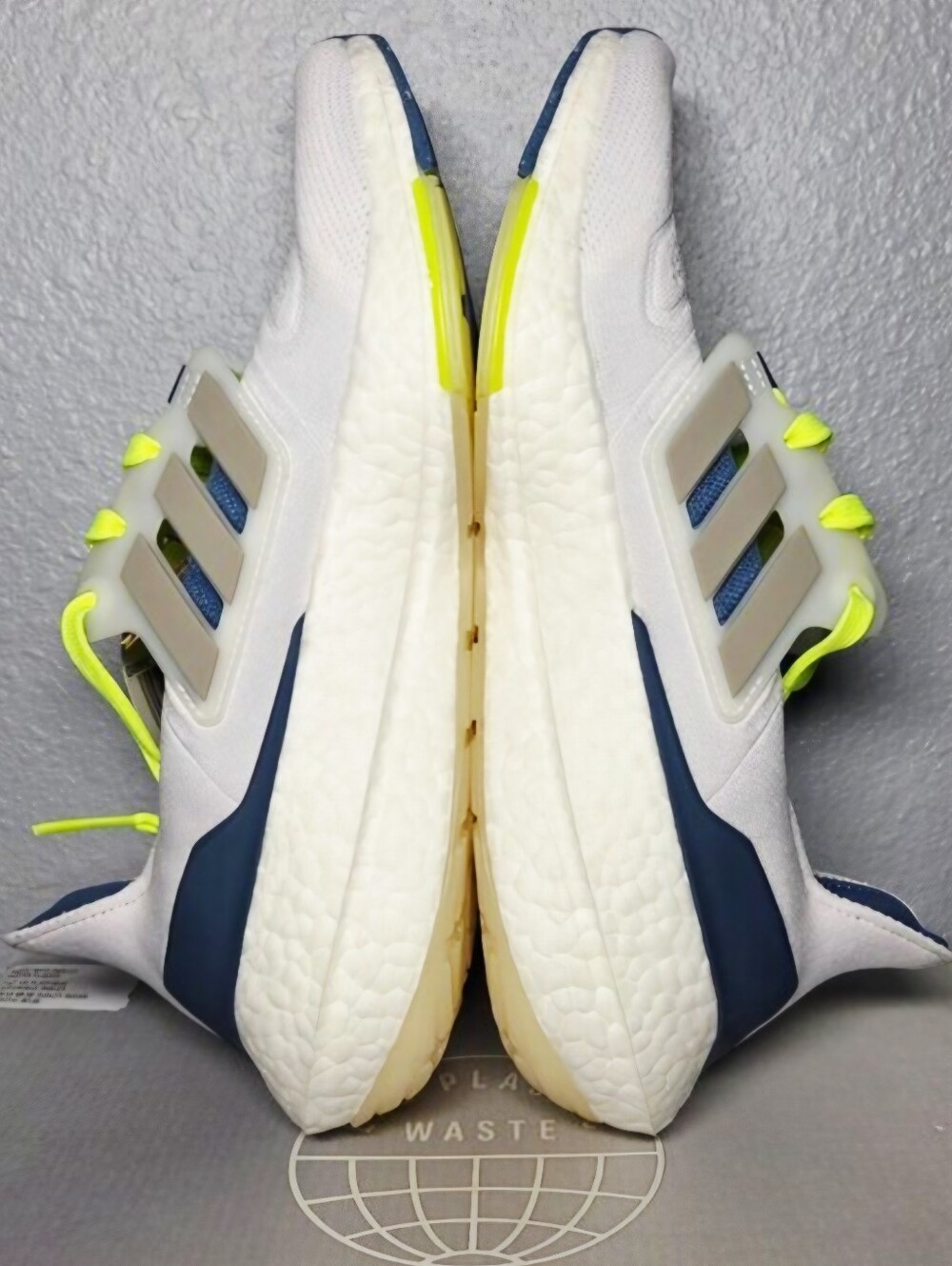 Adidas Ultraboost 22 Running Shoes – White,Grey,Blue,Yellow : Size W 6.5. NEW - Picture 5 of 12